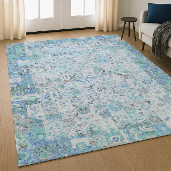 HomeRoots 8' Blue and Ivory Patchwork Washable Round Rug - UV Protected, Stain Resistant, Durable Design for Homes 717758