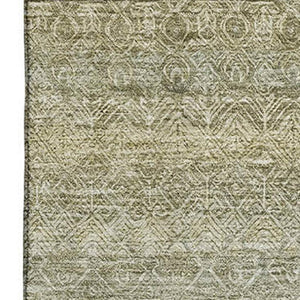 HomeRoots 8' Stylish Washable Round Rug in Linen & Beige Stripes - UV Protected, Stain Resistant & Non-Slip Design 718022