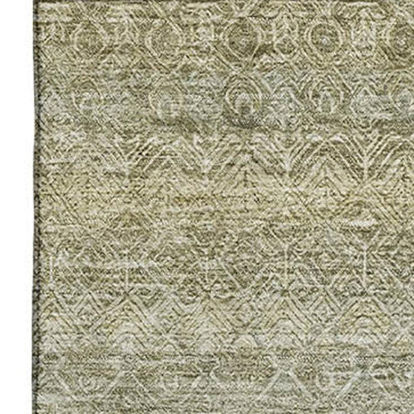 HomeRoots 8' Stylish Washable Round Rug in Linen & Beige Stripes - UV Protected, Stain Resistant & Non-Slip Design 718022