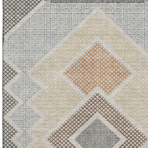 HomeRoots 8' Modern Pewter and Copper Geometric Washable Round Rug with UV Protection for Stylish Homes 718307