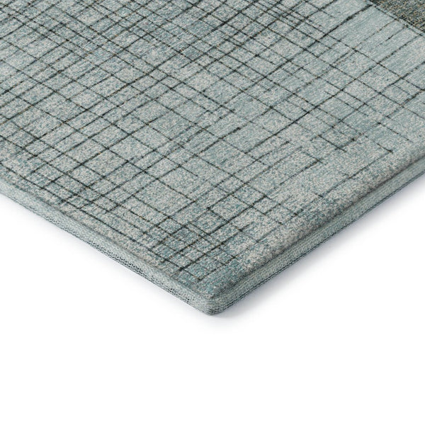 HomeRoots 8' Teal and Gray Geometric Washable Round Rug - UV Protected, Durable, and Stylish for Any Space 718325