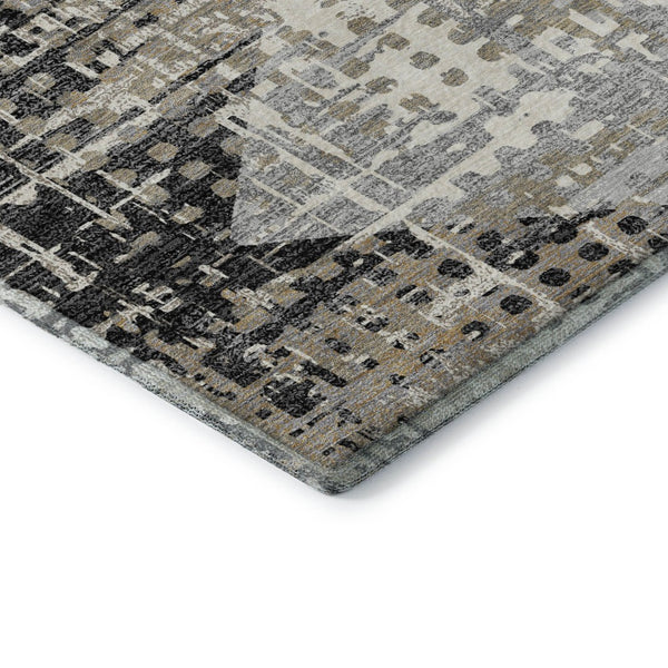 HomeRoots 8' Stylish Black and Gray Geometric Washable Round Rug with UV Protection for Active Homes 718373