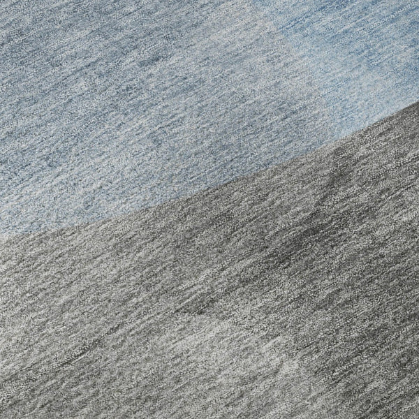 HomeRoots 8' Denim Blue and Gray Abstract Round Rug – Washable, UV-Protected, Perfect for Homes with Kids & Pets! 718535