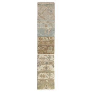 HomeRoots 8' X 10' Hand-Tufted Wool Area Rug in Light Gray & Beige - Floral Design for Cozy Living Spaces 719020