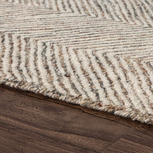 HomeRoots 5' Light Gray & Beige Floral Hand-Tufted Wool Area Rug - Elegant, Durable, Perfect for Any Room! 719023