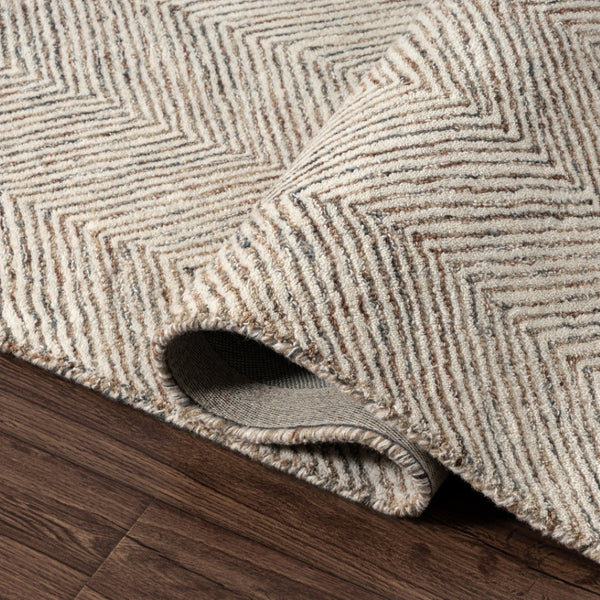 HomeRoots 5' Light Gray & Beige Floral Hand-Tufted Wool Area Rug - Elegant, Durable, Perfect for Any Room! 719023