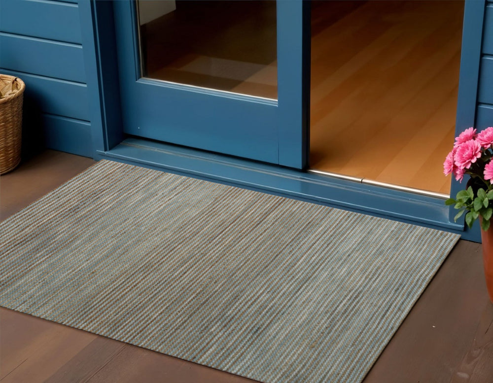 HomeRoots 4' Cream and Beige Geometric Area Rug - Handcrafted Elegance for Modern & Coastal Interiors, 4x5' 719112