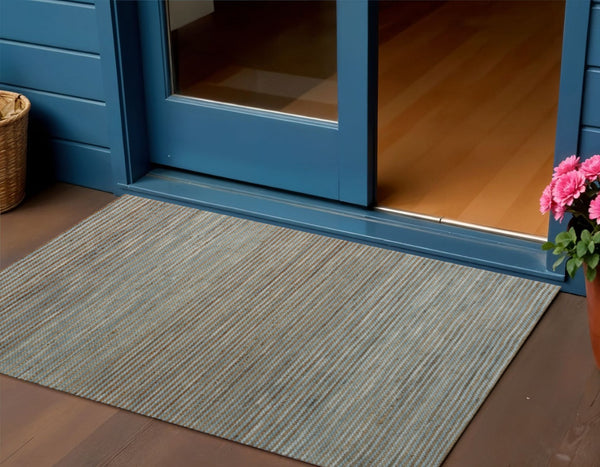 HomeRoots 4' Cream and Beige Geometric Area Rug - Handcrafted Elegance for Modern & Coastal Interiors, 4x5' 719112