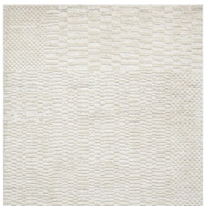 HomeRoots 4' Cream and Silver Abstract Area Rug - Modern Geometric Design, Durable, Easy Care for Any Space 719113
