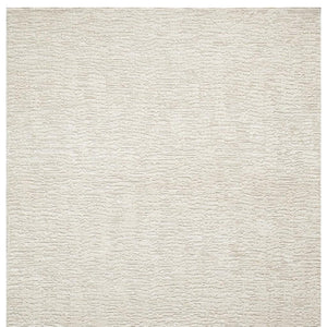 HomeRoots 4' X 5' Silver and Cream Abstract Area Rug - Contemporary Elegance for Any Living Space, Durable Design 719116