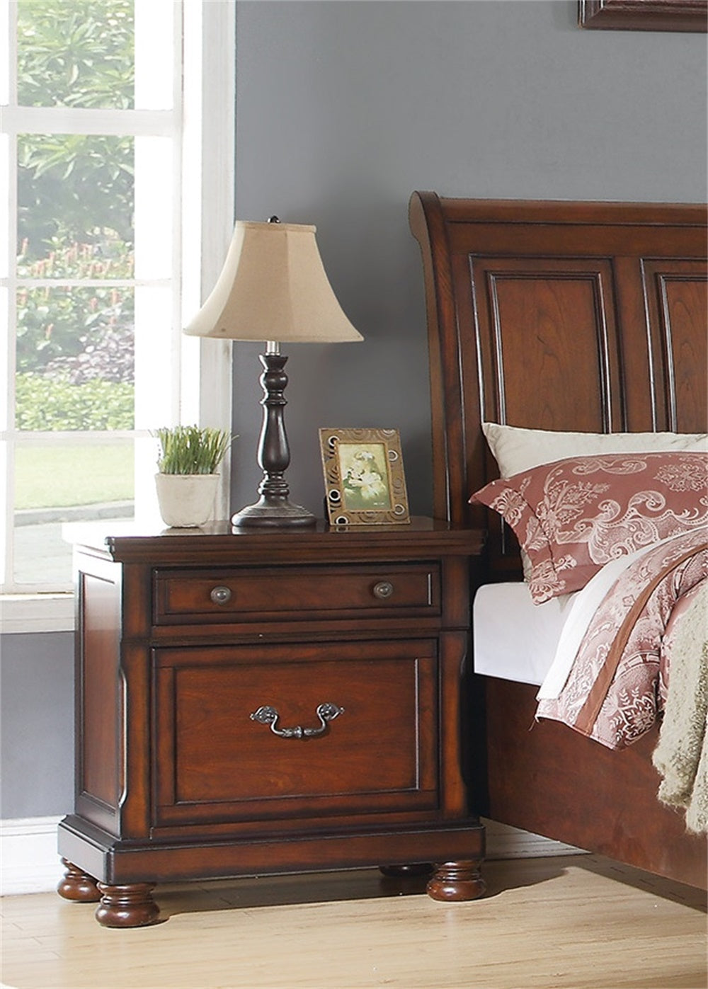 English Elm Rubber Wood 2-Drawer Nightstand in Antique Cherry Finish with Smooth Wood Glides, Sturdy Classic Design B016P251353