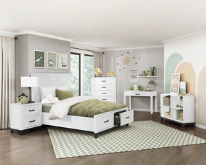 English Elm White Garretson Queen Platform Bed with Built-In Storage Drawers Rustic-Transitional Wood Frame White 71.25 L x 38.5 W x 4.5 H B011S01491