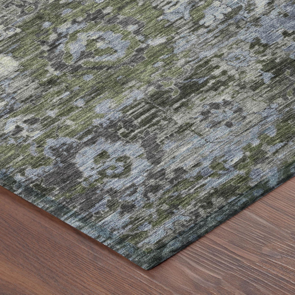 HomeRoots 8' Round Floral Polyester Area Rug Washable Indoor Outdoor Patio Porch Garden 724511