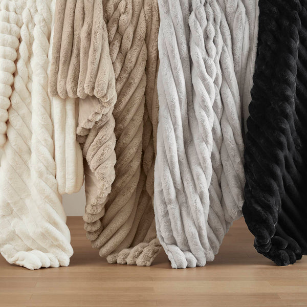 English Elm 3-Piece King Ultrasoft Faux Fur Comforter Set - Luxurious Velvet Reverse, Ivory & Cozy Design B035P408270