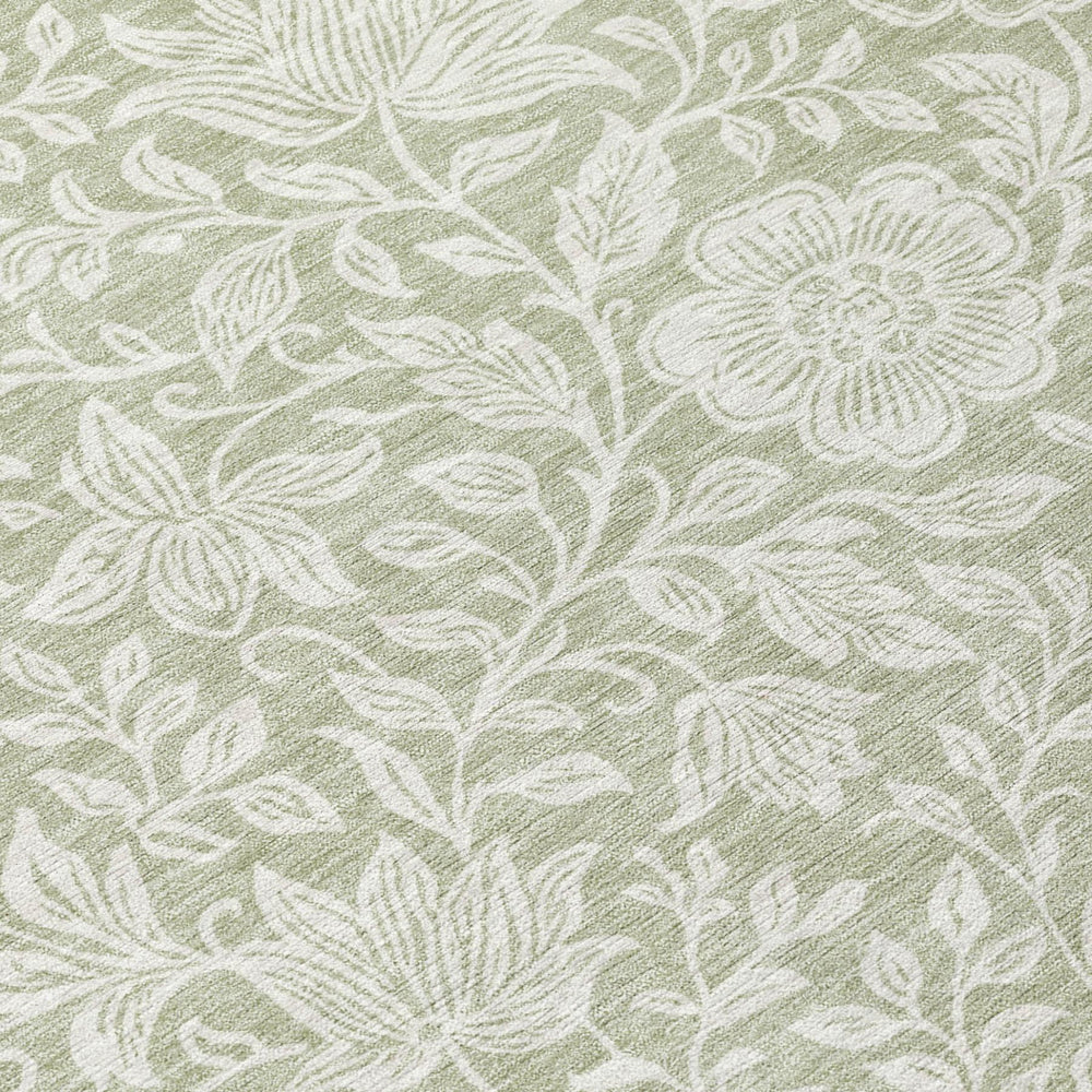 HomeRoots 8x10 Floral Polyester Area Rug Washable Low Pile for Indoor Outdoor Living Spaces 731573