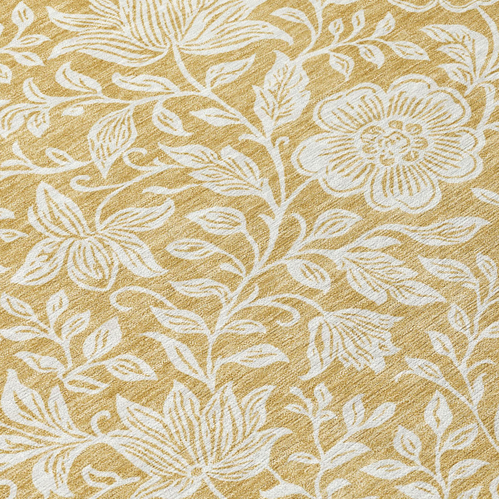 HomeRoots 5 X 8 Floral Polyester Indoor Outdoor Area Rug Machine Washable Low Pile Patio 731583