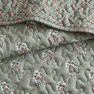 English Elm 3-piece Sage Green Ruffle Quilt Set Romantic Vermicelli Stitched Lightweight Bedding B035P408230