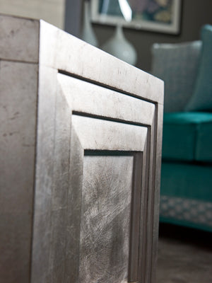 Lexington Rochelle Octagonal Cocktail Table: Luxurious Silver Leaf Finish With Beveled Mirror Top For Elegance Silver Leaf  733-947