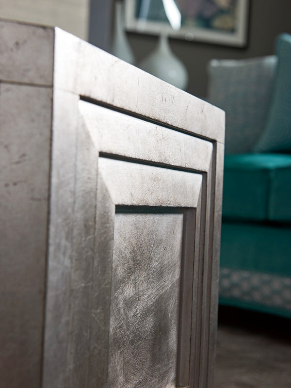 Lexington Rochelle Octagonal Cocktail Table: Luxurious Silver Leaf Finish With Beveled Mirror Top For Elegance Silver Leaf  733-947
