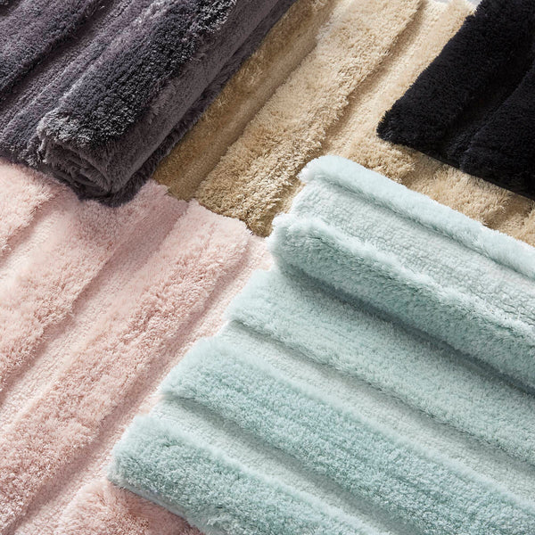 JLA Home Madison Park - Rug Madison Park Tufted Pearl Channel Bath Accent — Plush High-Low Stripe, Machine Washable, Fade-Resistant Grey MP72-5105