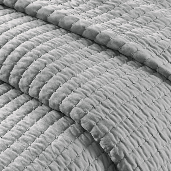 English Elm 3 Piece Quilt Set Keaton Reversible Brushed Microfiber Full/Queen with Antimicrobial Freshness and Cozy Channel Quilting Grey 15.35 L x 17.72 W x 7.87 H B035129039