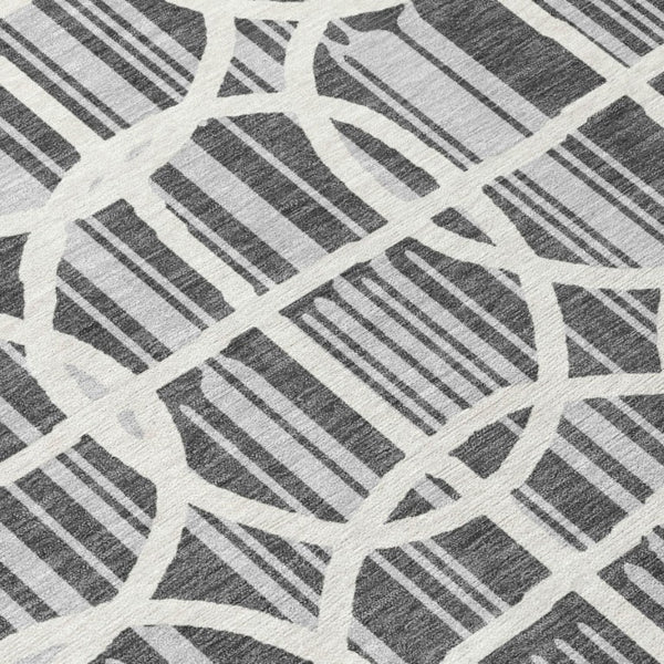 8 Ft Round Graphite Gray Geometric Polyester Washable Rug for Patio or Family Room