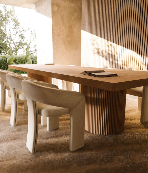 Meridian Furniture Belinda Oak Veneer Extendable Dining Table with Fluted Pedestal Base for Elegant Rooms Natural 96" / 144" 741Oak-T