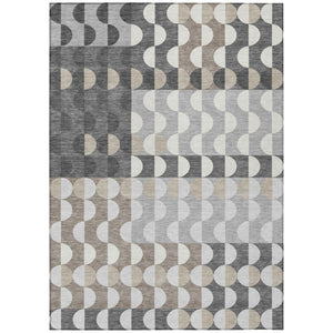 HomeRoots 5x8 Gray Silver Geometric Polyester Area Rug Washable Stain Resistant Indoor Outdoor 742710