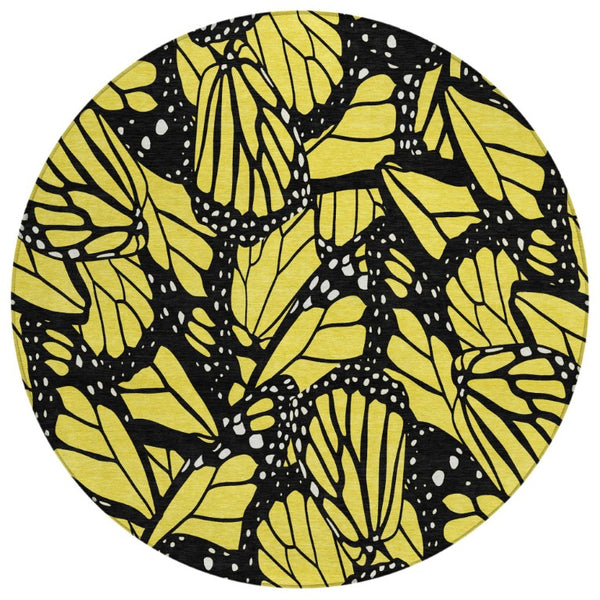 HomeRoots 8 Foot Round Animal Print Polyester Area Rug Washable Pet Friendly Indoor Outdoor 743800