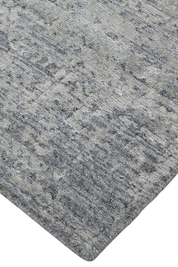 HomeRoots 5x8 Hand Woven Abstract Area Rug in Silver Gray Persian Style Artisan Flatweave 744113