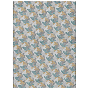 HomeRoots 5x8 Silver Gray Geometric Polyester Area Rug Washable for Indoor Outdoor Spaces 744562