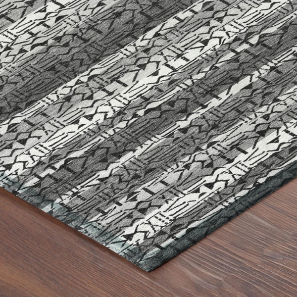 8 Foot Round Striped Polyester Area Rug Washable and Stain Resistant for Patio or Kitchen