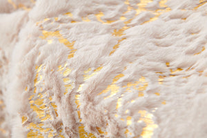 English Elm Luxury Chinchilla Faux Fur Gilded Beige Throw Blanket - Cozy, Elegant Design For Any Home Décor B030P233960