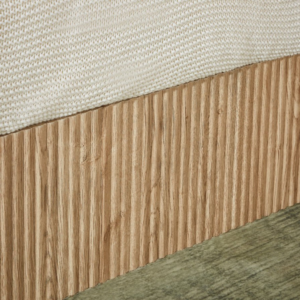 English Elm Queen Lift-Up Storage Bed Frame with Curved Wooden Design, Hydraulic Easy-Access Storage, 1000lb Capacity Oak W1820P379904