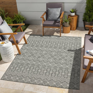 English Elm Sunshine Silver 5 Ft. 3 In. X 7 Ft. 3 In. Versatile Indoor/Outdoor Area Rug - Durable & Easy Care! B186P198914-GIGA