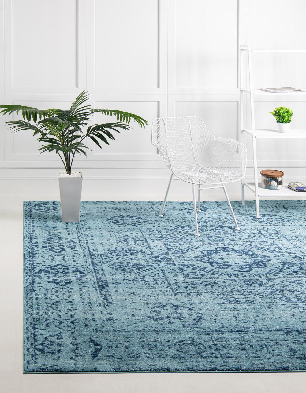 Unique Loom Tradition Bouquet Machine Made Medallion Rug Turquoise, Navy Blue/Ivory 8' 4" x 8' 4"