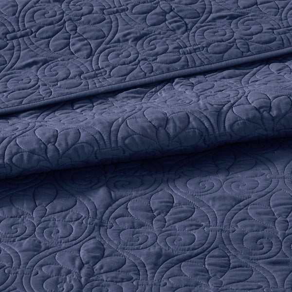 English Elm Reversible Quilt Set Navy Twin/Twin XL Cottage-Inspired Quilted Microfiber, Prewashed Cotton Fill, Antimicrobial Protection B03597506