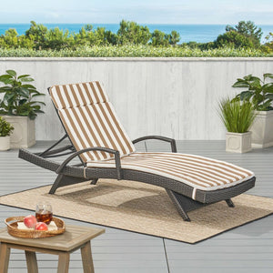 English Elm Christopher Knight Home® - 52005.00Cush-Brw Stylish Brown & White Stripe Outdoor Chaise Lounge Cushion For Ultimate Comfort N775P230263W