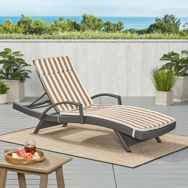 English Elm Christopher Knight Home® - 52005.00Cush-Brw Stylish Brown & White Stripe Outdoor Chaise Lounge Cushion For Ultimate Comfort N775P230263W