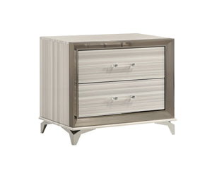 English Elm STAR Modern 5PC Bedroom Set with Built-In LED Lighting, Solid Wood Frame, Spacious Storage, USB White Queen B201S00345