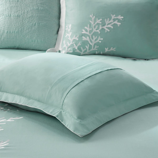 English Elm Oversized Cotton Jacquard Comforter Set with Embroidered Coral Motif and Pieced White Border Full Aqua 22.83 L x 15.16 W x 21.26 H B03595757