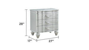 English Elm Eros 5-Piece Queen Bedroom Set With Button-Tufted Bed, Elegant Silver Finish & Handy Usb Nightstand B009S01618