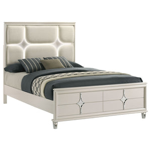 English Elm Gwendolyn Ivory Boucle Queen Bed with Led Star Headboard and Turned Feet B062S01620