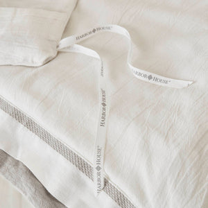 English Elm 3-Piece Queen Coverlet Set Matelassé Elegance with Two Shams — Soft Polyester-Rayon Texture, Durable Comfort Grey+White 5.27 L x 14.37 W x 12.6 H B035P381310