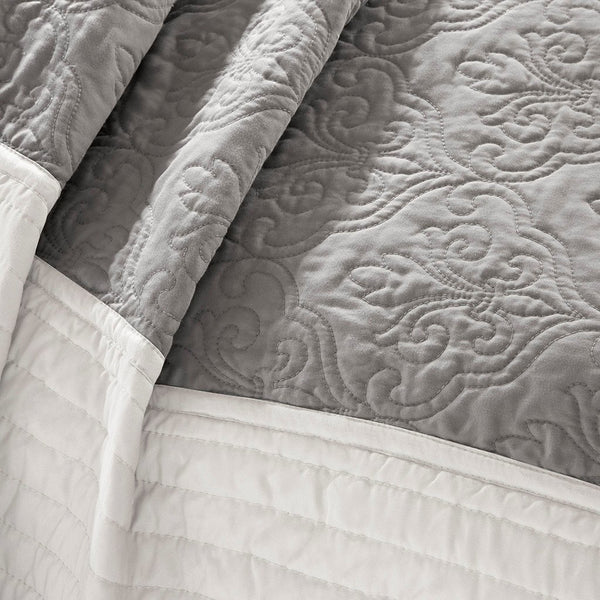 English Elm 7 Piece Attingham Reversible Quilt Set Full/Queen in Neutral Black Ivory Grey with Euro Shams Black 22.64 L x 17.91 W x 10.63 H B03597421