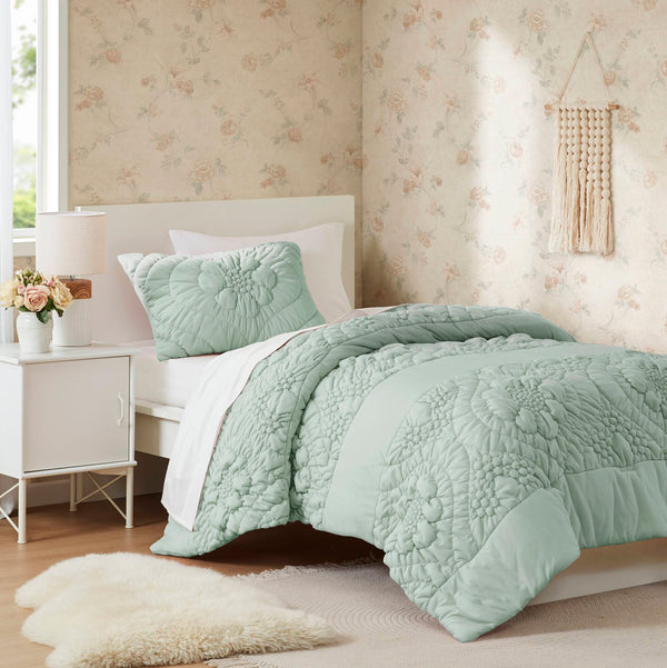 English Elm 2-Piece Twin Comforter Set with Soft Poly Jersey Face and Plush Poly Fill for Cozy Bedrooms Sage 13.78 L x 17.72 W x 6.69 H B035P408220
