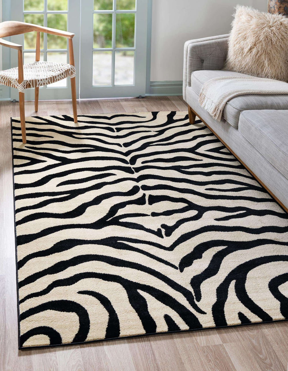 Unique Loom Wildlife Okapi Machine Made Animal Print Rug Cream, Black 6' 1" x 9' 0"