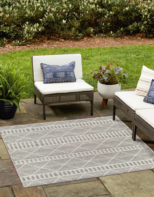 Unique Loom Outdoor Trellis Dalyan Machine Made Striped Rug Gray, Ivory/Beige 5' 4" x 6' 1"