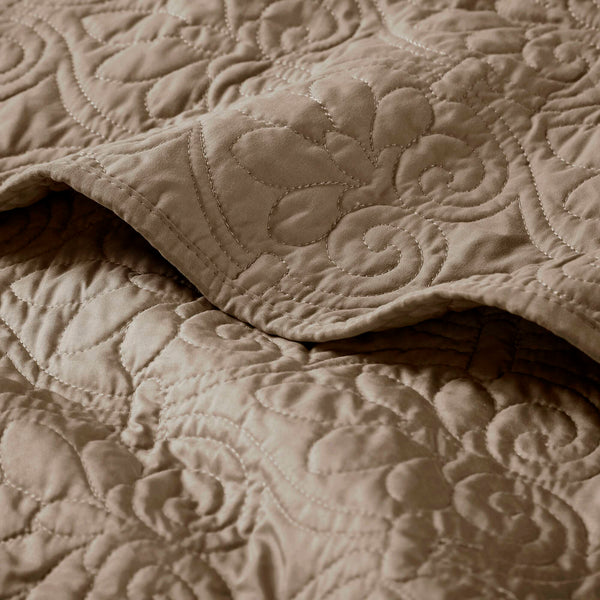JLA Home Madison Park - Oversized Quilted Throw with Quebec Stitch Pattern, Plush Cotton Fill for Cozy Layering & Décor Texture Khaki MP50-2984
