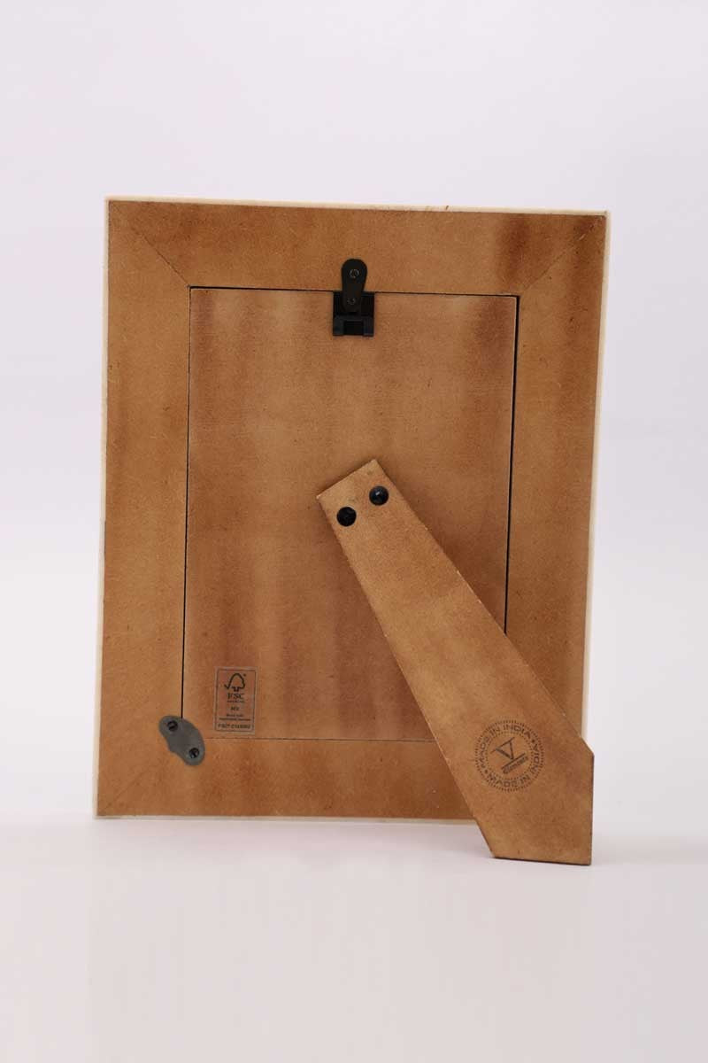 English Elm Decorative Black Striped Resin Tabletop Photo Frame 5x7 — Handcrafted Chic Contrast for Home Décor B346P336822